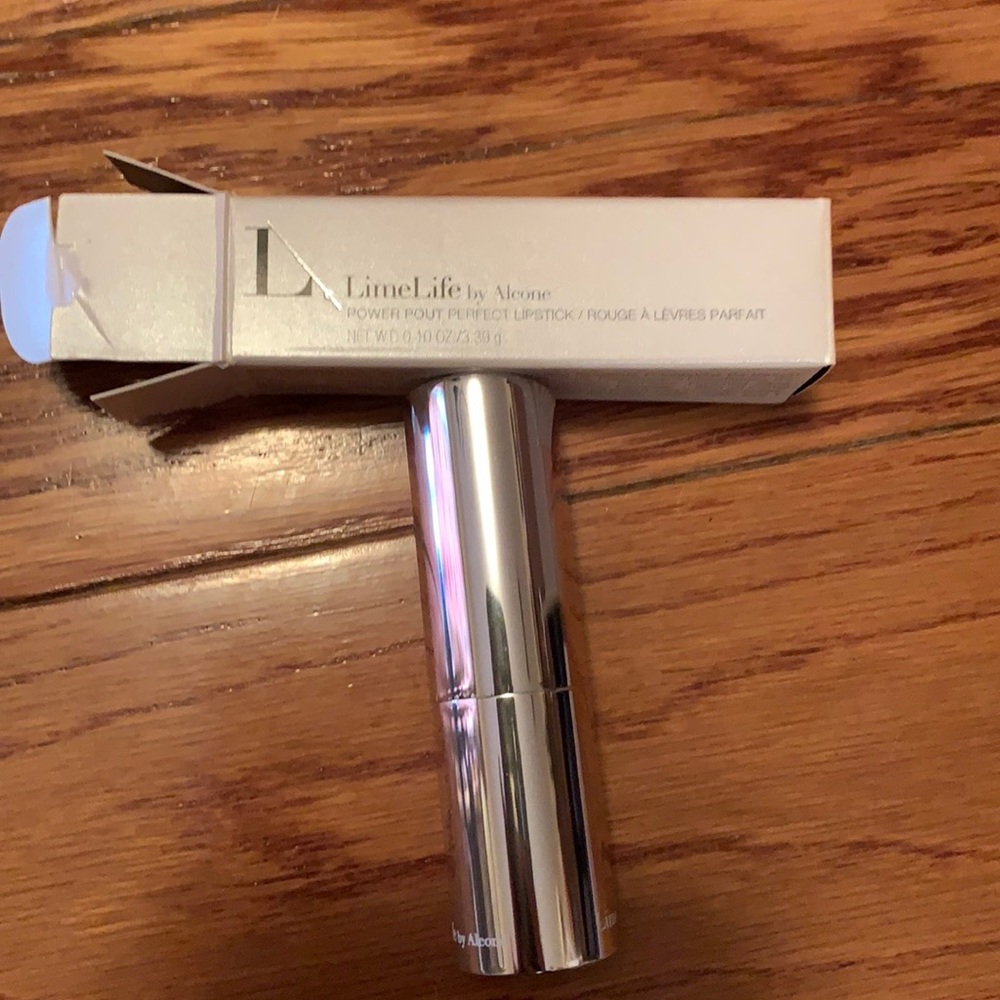Limelife by alcone power pout perfect lipstick